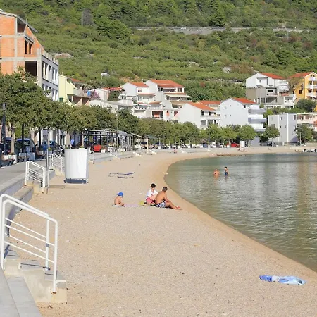 With A Parking Space Igrane, Makarska - 2650 إيغراني
